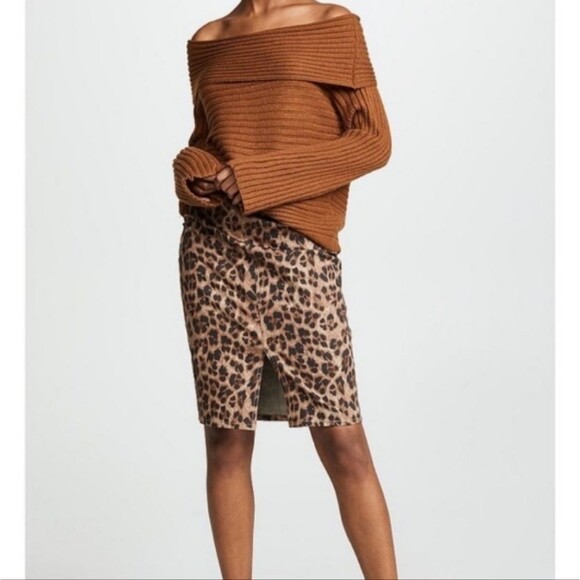 Line & Dot Off Shoulders ribbed long sleeves sweater Bourbon Rust Orange Brown - Picture 2 of 6